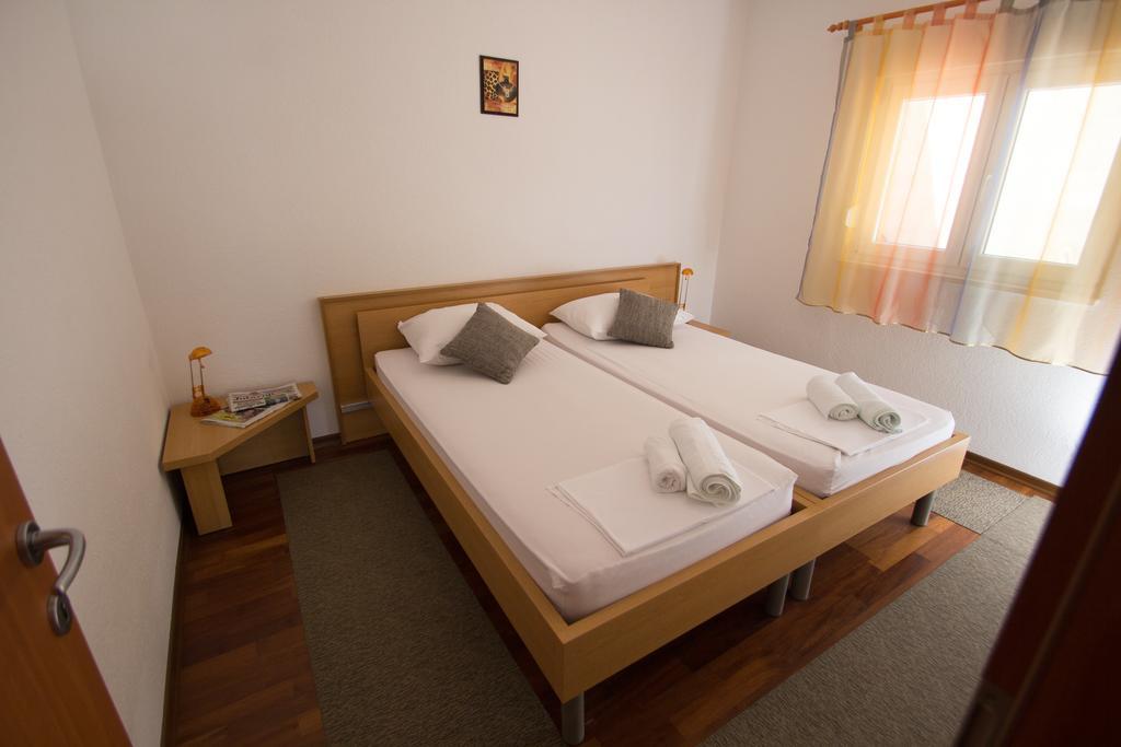 Apartments Kelic Trogir Habitación foto
